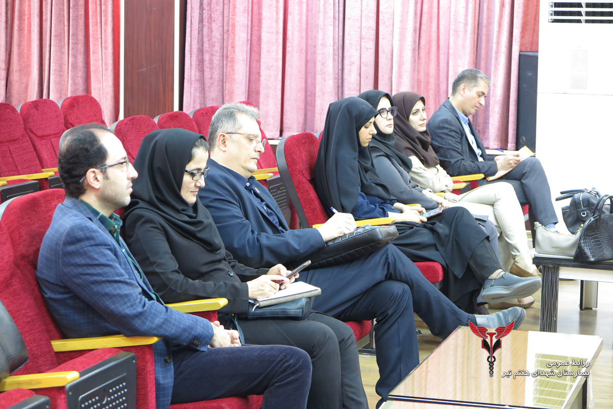 بازدید ادواری هیأت رئیسه دانشکده پزشکی از بیمارستان شهدای هفتم تیر